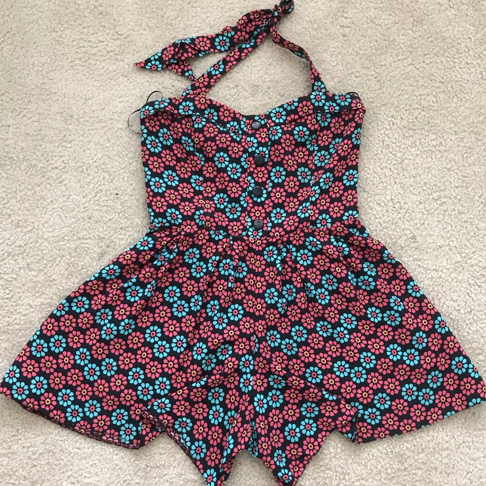 Multicolored halter neck romper